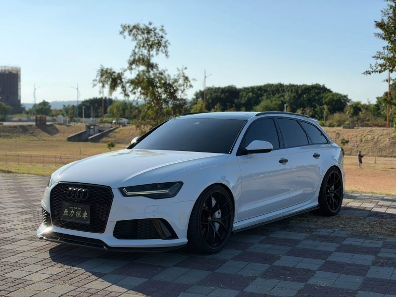 Audi Rs6 Performance 中古車照片